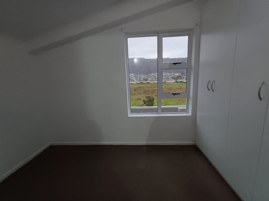 To Let 2 Bedroom Property for Rent in Gordons Bay Central Western Cape